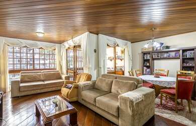 Imagem: A casa em condomínio possui 3 Dormitórios, 2 Banheiros, 3