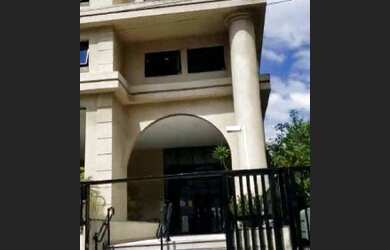 Imagem: O depósito possui 1 Vaga na garagem e 32m² de Área e está