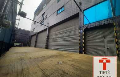 Imagem: O depósito possui 5 Vagas na garagem, 2.800m² de Área, Imóvel