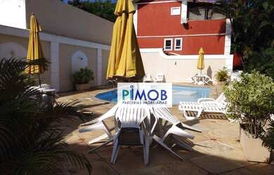 Imagem: A casa em condomínio possui 4 Dormitórios, 5 Banheiros, 2