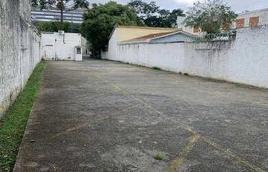 Imagem: O terreno possui 616m² de Área e está localizado em Rebouças