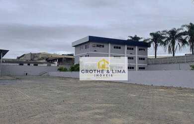 Imagem: O depósito possui 5 Vagas na garagem, 593m² de Área e está