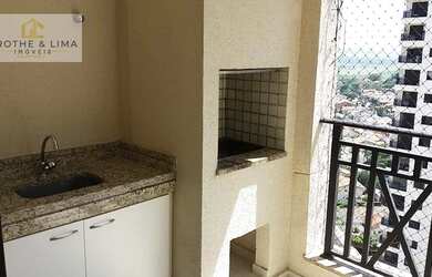 Imagem: O apartamento possui 4 Dormitórios, 2 Banheiros, 2 Vagas na