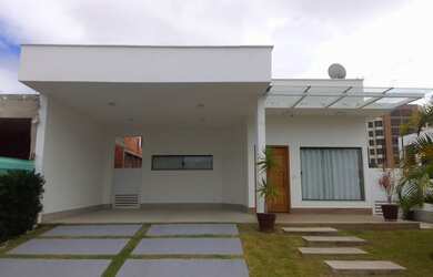 Imagem: A casa possui 4 Dormitórios, 4 Banheiros, 2 Vagas na garagem