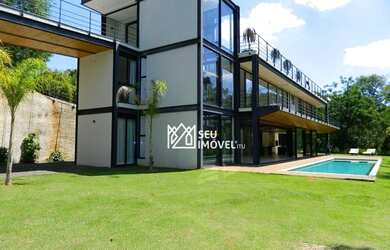 Imagem: A casa em condomínio possui 5 Dormitórios, 5 Banheiros, 5