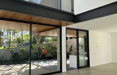 Imagem 8: Casa belíssima à venda no Residencial Tamboré 10