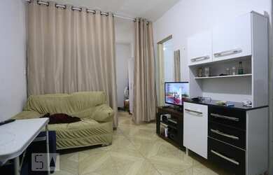 Imagem: O studio possui 1 Dormitório, 1 Banheiro, 32m² de Área e