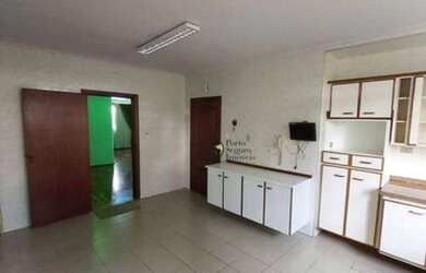 Imagem: O apartamento possui 3 Dormitórios, 1 Banheiro, 2 Vagas na