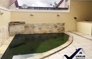 Imagem: A casa em condomínio possui 3 Dormitórios, 3 Banheiros, 4