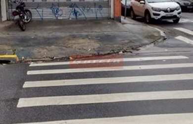 Imagem: O depósito possui 2 Vagas na garagem, 85m² de Área e está