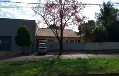 Imagem: A casa possui 3 Dormitórios, 1 Banheiro, 133m² de Área e