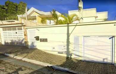 Imagem: A casa em condomínio possui 2 Dormitórios, 2 Banheiros, 2