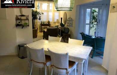 Imagem: A casa em condomínio possui 4 Dormitórios, 4 Banheiros, 1