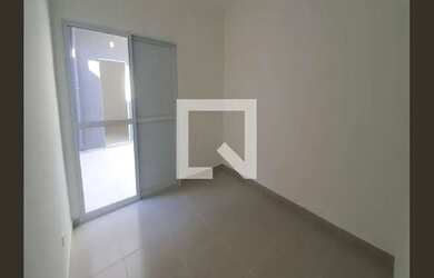 Imagem: A casa possui 5 Dormitórios, 4 Banheiros, 3 Vagas na garagem