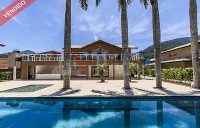 Imagem: A casa em condomínio possui 3 Dormitórios, 4 Banheiros, 2