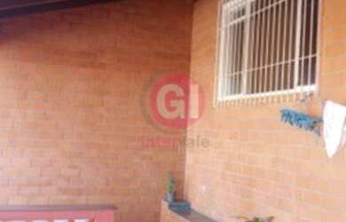 Imagem: A casa possui 2 Dormitórios, 2 Banheiros, 3 Vagas na garagem