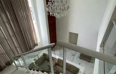 Imagem: A casa em condomínio possui 4 Dormitórios, 2 Banheiros, 2