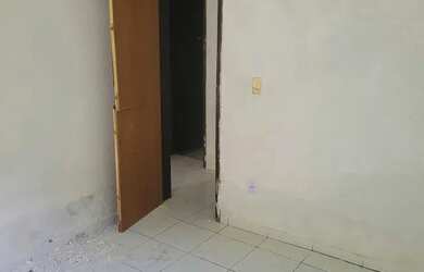 Imagem: A casa para alugar possui 2 Dormitórios, 1 Banheiro, 2 Vagas