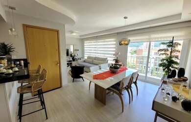 Imagem: O apartamento possui 3 Dormitórios, 2 Banheiros, 1 Vaga na