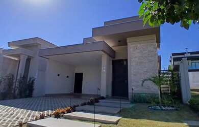 Imagem: A casa em condomínio possui 3 Dormitórios, 3 Banheiros e 2