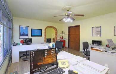 Imagem 4: Casa para Venda - 500m², 5 dormitórios, sendo 2 suites, 5 vagas - Menino...