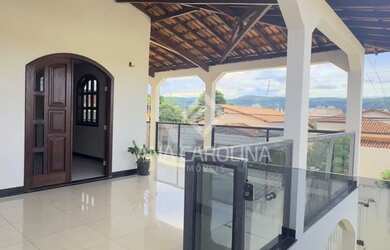 Imagem: O apartamento possui 3 Dormitórios, 1 Banheiro, 2 Vagas na