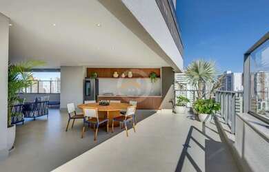 Imagem: O apartamento possui 4 Dormitórios, 5 Banheiros, 5 Vagas na