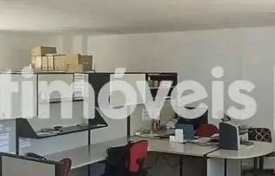 Imagem: O depósito possui 61m² de Área e está localizado em Serra