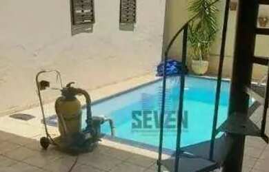 Imagem: A casa possui 3 Dormitórios, 2 Banheiros, 175m² de Área