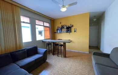 Imagem: O apartamento possui 1 Dormitório, 1 Banheiro, 1 Vaga na garagem