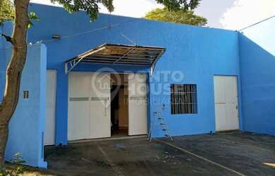 Imagem: O depósito possui 5 Vagas na garagem, 260m² de Área e está