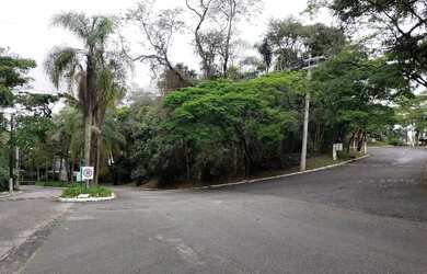 Imagem: O terreno possui 1.350m² de Área e está localizado em Altos