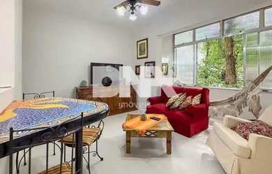 Imagem: O apartamento possui 3 Dormitórios, 2 Banheiros, 88m² de Área