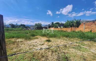 Imagem: O terreno possui 300m² de Área e está localizado em Balneário