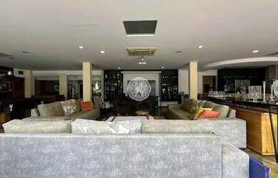 Imagem: O depósito possui 4 Vagas na garagem, 500m² de Área, Imóvel