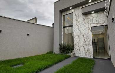 Imagem: A casa possui 2 Dormitórios, 1 Banheiro, 1 Vaga na garagem