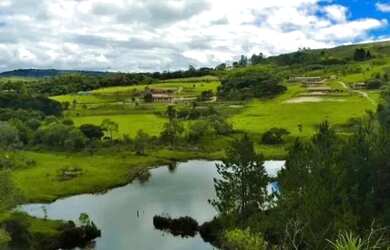 Imagem: O terreno à venda possui 1000m² de Área e está localizado