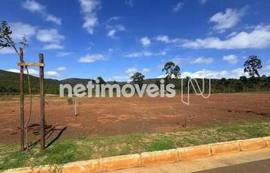 Imagem: O terreno possui 852m² de Área e está localizado em Alphaville