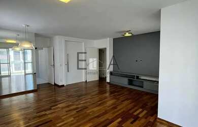 Imagem: O apartamento possui 3 Dormitórios, 5 Banheiros, 2 Vagas na