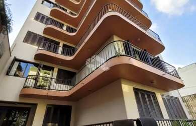 Imagem: O apartamento possui 3 Dormitórios, 2 Banheiros, 1 Vaga na