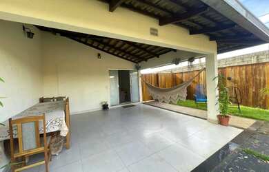 Imagem: A casa em condomínio possui 3 Dormitórios, 2 Banheiros, 2