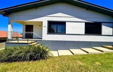 Imagem: A casa para alugar possui 3 Dormitórios, 2 Banheiros, 1 Vaga