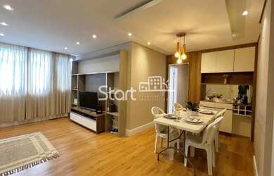 Imagem: O apartamento possui 2 Dormitórios, 1 Banheiro, 1 Vaga na garagem