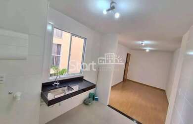 Imagem: O apartamento possui 2 Dormitórios, 1 Banheiro, 1 Vaga na garagem