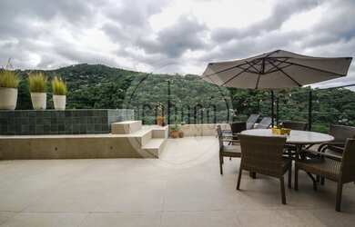 Imagem: A casa em condomínio possui 3 Dormitórios, 4 Banheiros, 4