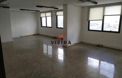 Imagem: O depósito possui 2 Vagas na garagem, 70m² de Área e está