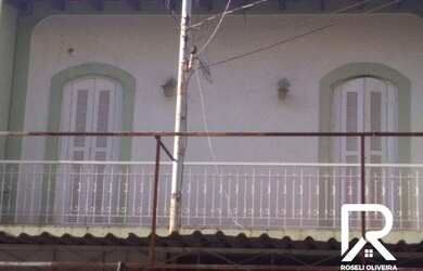 Imagem: A casa possui 3 Dormitórios, 3 Banheiros, 2 Vagas na garagem