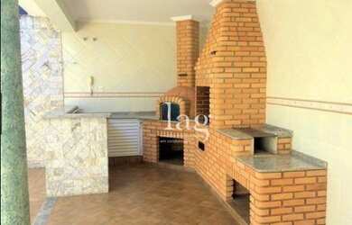 Imagem: A casa em condomínio possui 3 Dormitórios, 4 Banheiros, 4