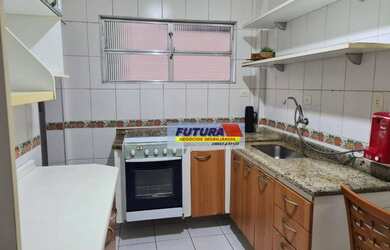 Imagem: O apartamento possui 2 Dormitórios, 1 Banheiro, 1 Vaga na garagem