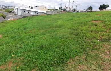 Imagem: O terreno possui 303m² de Área e está localizado em Bragança